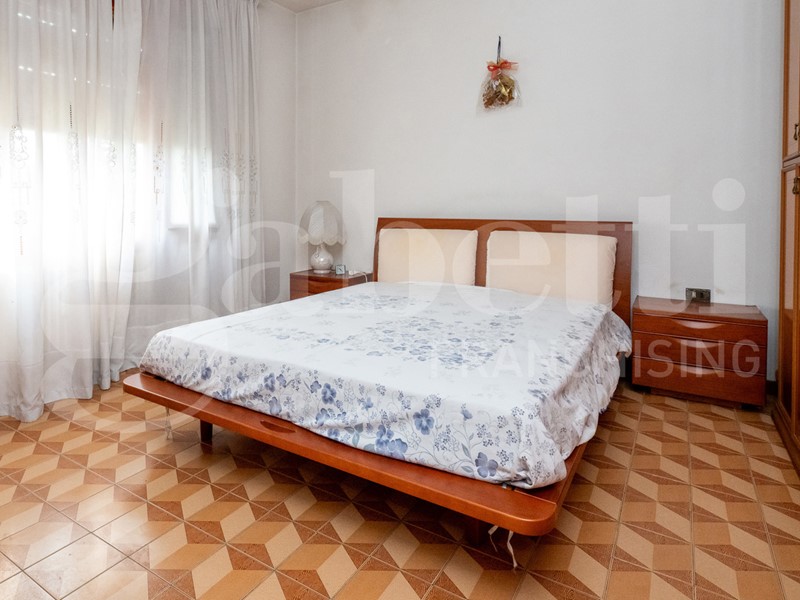 Casa Indipendente in Vendita a Pozzonovo, 166'000&euro;, 230 m², arredato, con Box