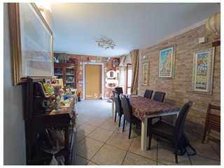 Appartamento in Vendita a Giffoni Sei Casali, 179'000€, 150 m²