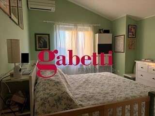 Quadrilocale in Vendita a San Nicola la Strada, 148'000&euro;, 103 m²