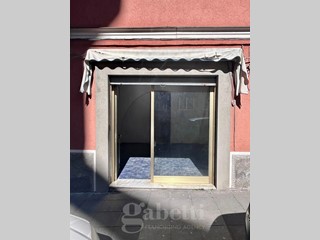 Negozio in Vendita a Vallo della Lucania, 45'000&euro;, 50 m²