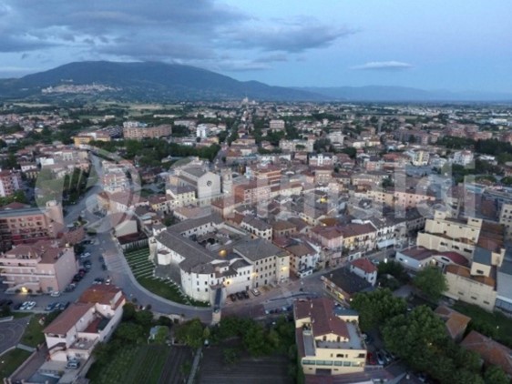 Terreno edificabile in Vendita a Bastia Umbra, 10000 m²