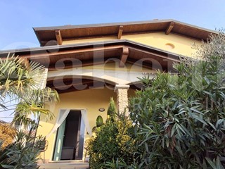Villa in Vendita a Gossolengo, 350'000&euro;, 147 m²