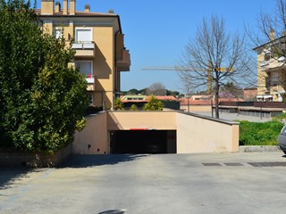 Trilocale in Vendita a Roma, 185'000€, 75 m², con Box
