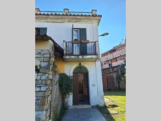 Casa Semi Indipendente in Vendita a Riano, 195'000€, 234 m²