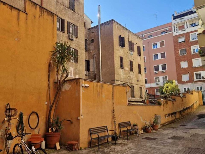 Bilocale in Vendita a Roma, zona Appia nuova, 260'000€, 63 m²