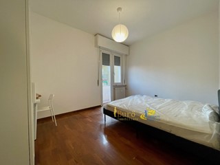 Trilocale in Affitto a Parma, 700€, 70 m², arredato