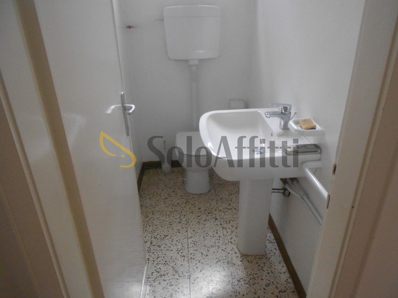 Capannone in Affitto a Abano Terme, 800&euro;, 50 m²