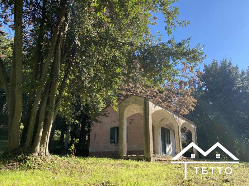 Casale in Vendita a Forano, 45'000&euro;, 97 m²