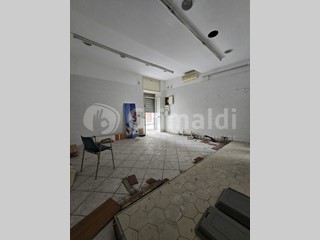 Negozio in Vendita a Calvizzano, 22'000&euro;, 35 m²