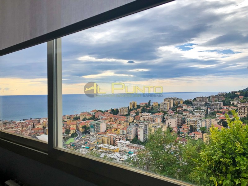 Attico in Affitto a Sanremo, 1'000&euro;, 71 m²