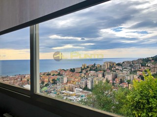 Attico in Affitto a Sanremo, 1'000&euro;, 71 m²