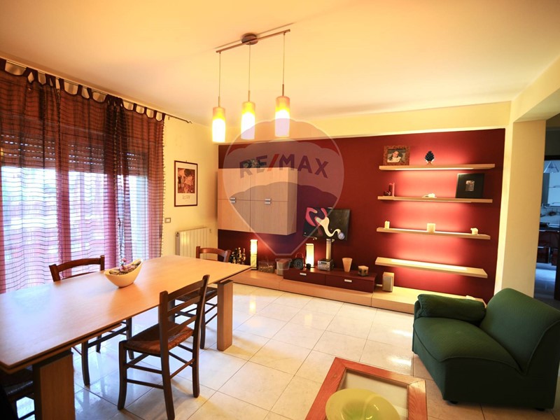 Appartamento in Vendita a Aci Catena, 129'000€, 96 m²