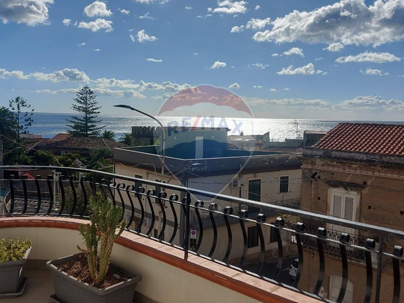 Trilocale in Vendita a Roccalumera, 79'000€, 66 m²