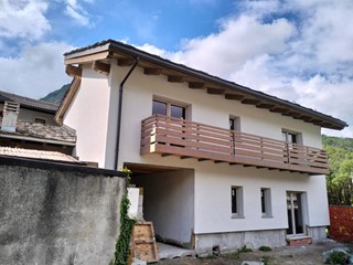 Villa in Vendita a Fènis, 180'000&euro;, 150 m²