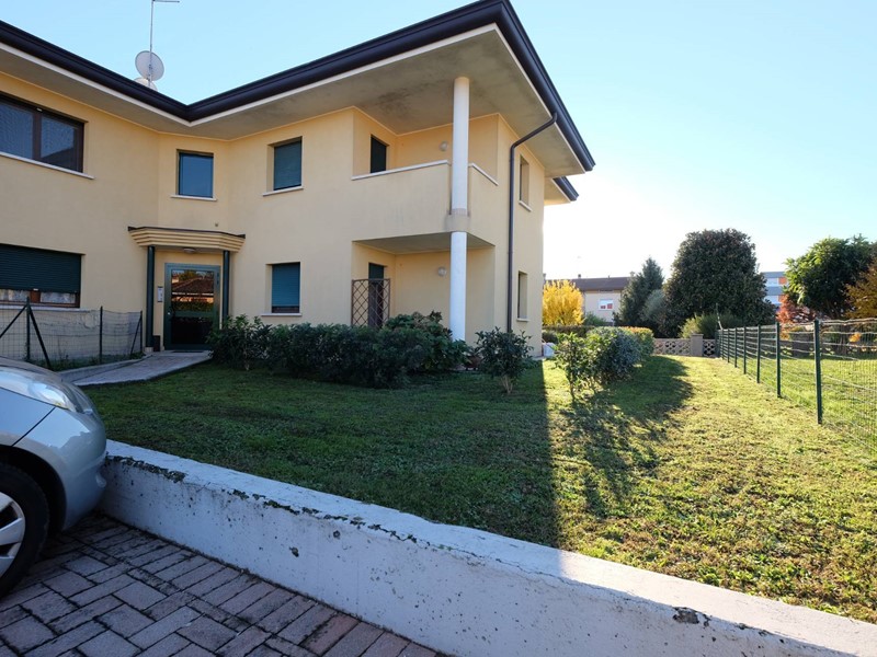 Appartamento in Vendita a Cordenons, 137'000€, 84 m²