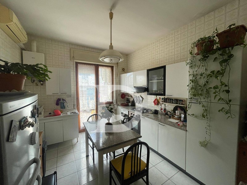 Quadrilocale in Vendita a Pescara, 210'000€, 158 m²
