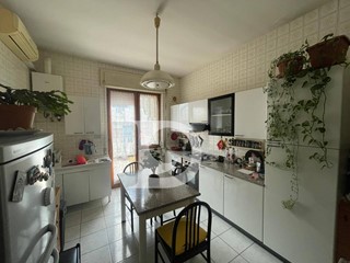 Quadrilocale in Vendita a Pescara, 210'000€, 158 m²
