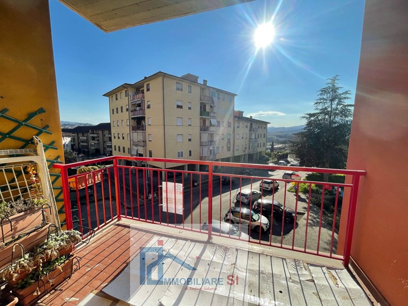 Appartamento in Vendita a Benevento, 89'000€, 90 m²