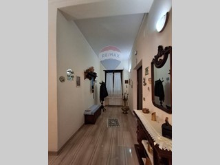 Appartamento in Vendita a Frosinone, 90'000€, 120 m²