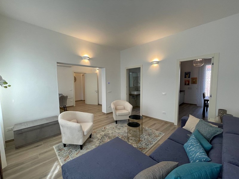 Trilocale in Affitto a Ferrara, 1'300€, 120 m²