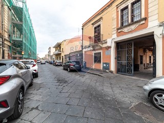 Immobile commerciale in Vendita a Catania, 220'000&euro;, 650 m², con Box
