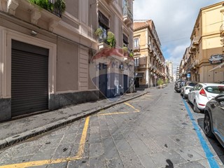 Immobile commerciale in Vendita a Catania, 75'000&euro;, 67 m²