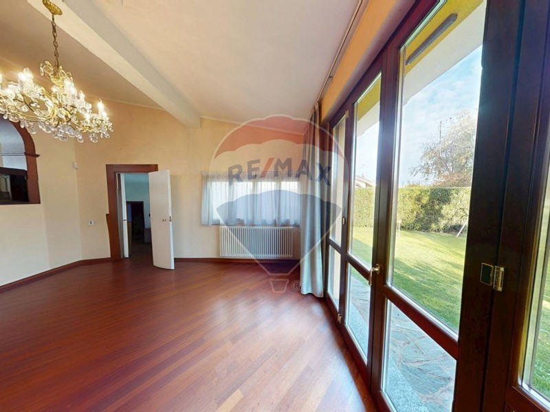 Casa Semi Indipendente in Vendita a Cassina de' Pecchi, 590'000&euro;, 250 m², con Box
