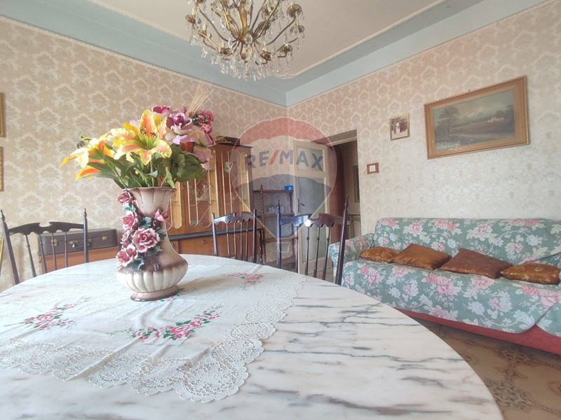 Trilocale in Vendita a Foggia, 60'000&euro;, 87 m²