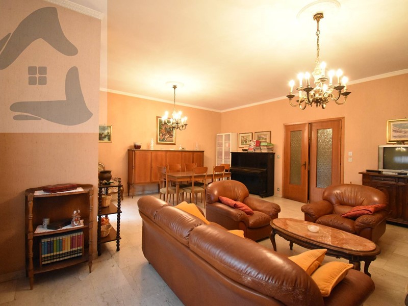 Appartamento in Vendita a Torino, 349'000&euro;, 150 m²