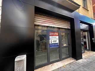 Immobile commerciale in Affitto a Benevento, 650&euro;, 70 m²