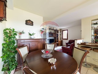 Casa Semi Indipendente in Vendita a Ostra, 310'000&euro;, 228 m²