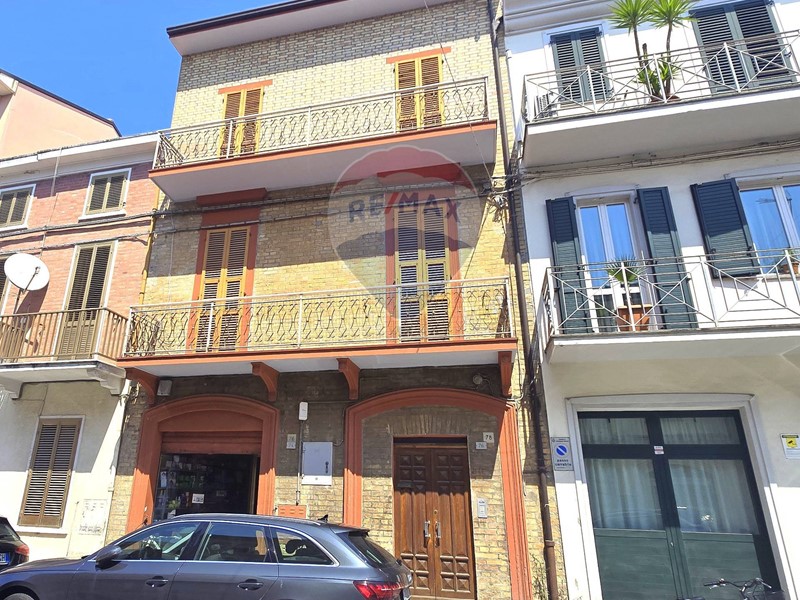Casa Indipendente in Vendita a Civitanova Marche, 510'000&euro;, 379 m²