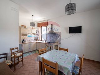 Casa Semi Indipendente in Vendita a Mondolfo, 137'000€, 172 m²