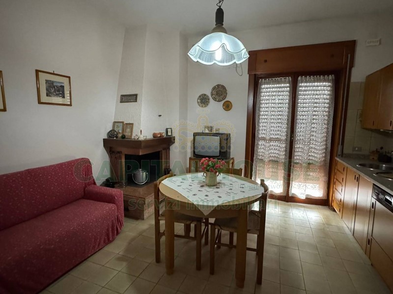 Quadrilocale in Vendita a Quadrelle, 85'000€, 115 m²