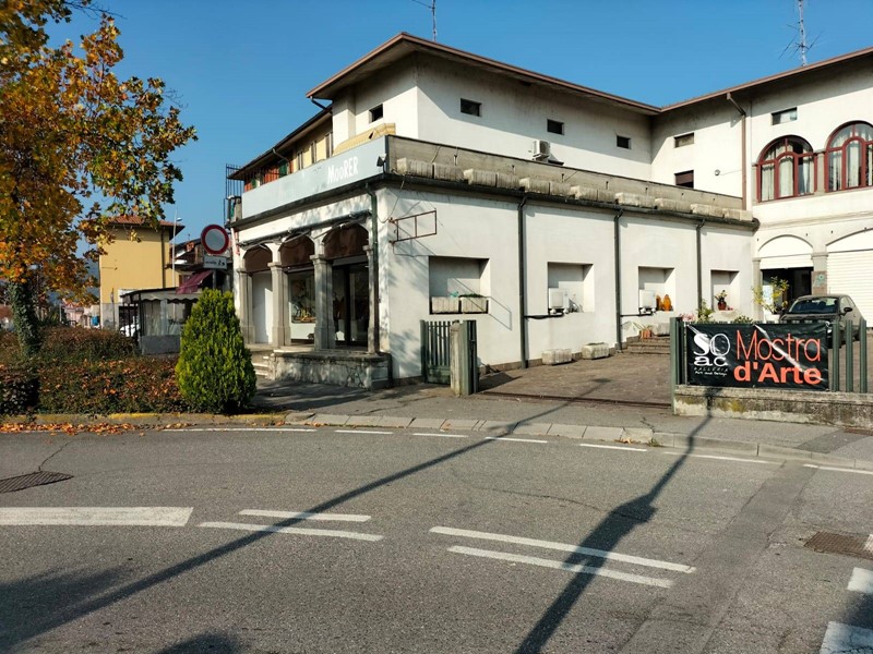 Casa Indipendente in Vendita a Capriolo, 1'200'000&euro;, 1000 m²