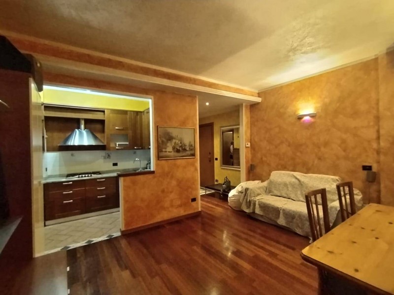 Trilocale in Affitto a Busto Arsizio, 900€, 90 m²