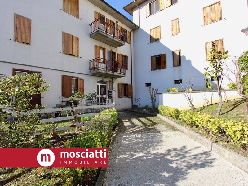 Appartamento in Vendita a Matelica, 65'000&euro;, 60 m²