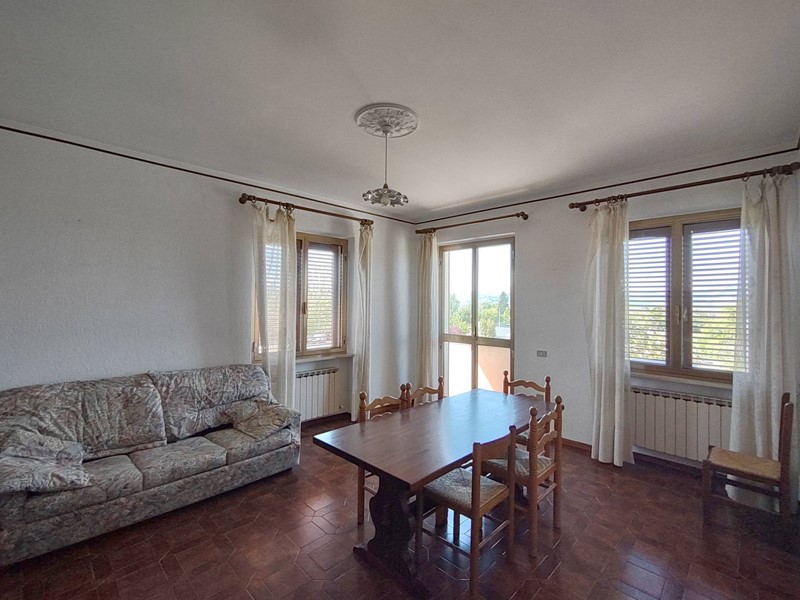 Appartamento in Affitto a Sant'Ippolito, 1'000€, 160 m²