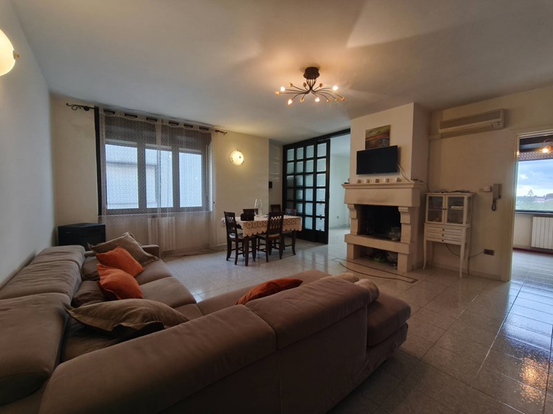 Appartamento in Vendita a Sannicola, 128'000€, 130 m²