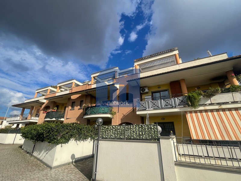 Attico in Vendita a Roma, 219'000€, 70 m²