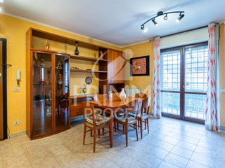 Trilocale in Vendita a Roma, 253'000€, 80 m²