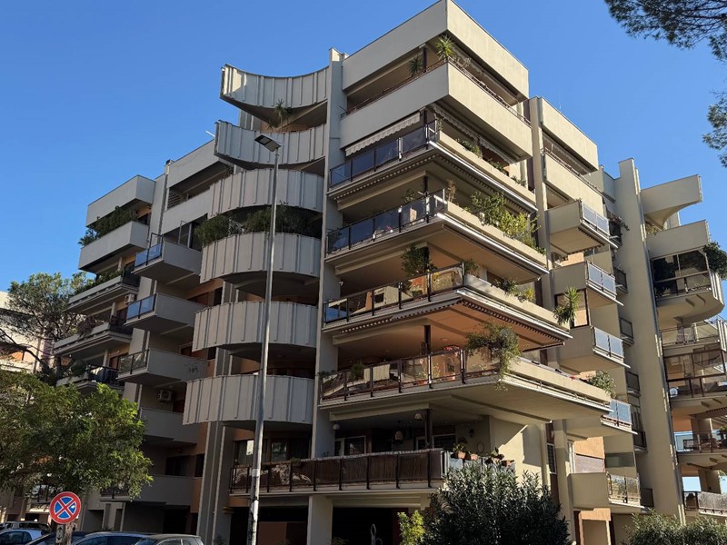 Appartamento in Vendita a Roma, 750'000€, 179 m²