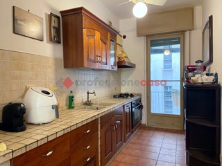 Appartamento in Vendita a Catania, 330'000€, 169 m²
