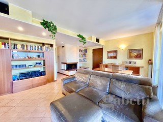 Trilocale in Vendita a Busto Arsizio, 250'000&euro;, 122 m²