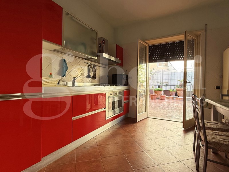 Appartamento in Vendita a Formia, 595'000&euro;, 206 m²