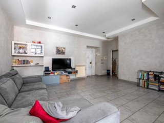 Trilocale in Vendita a Guidonia Montecelio, 145'000€, 90 m²