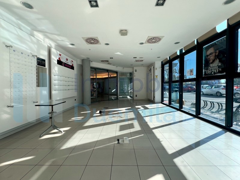 Immobile commerciale in Affitto a Bologna, zona Corticella, 1'100&euro;, 75 m²