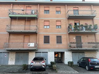 Quadrilocale in Vendita a Modena, 185'000&euro;, 124 m², con Box