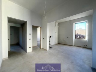 Trilocale in Vendita a Firenze, zona Le Cure, 388'000€, 68 m²
