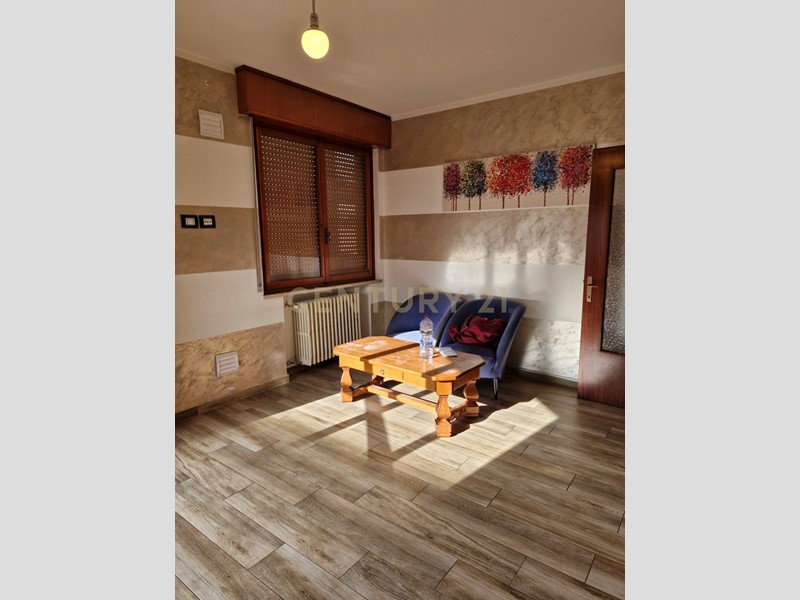 Appartamento in Vendita a Cerea, 110'000€, 93 m², con Box